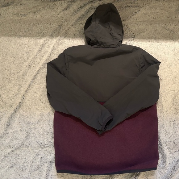 Lacoste Jacket - Picture 2 of 4